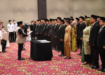 KPU Bandar Lampung Lantik 100 PPK, Walikota Eva Berharap Pemilu 2024 Berjalan Baik