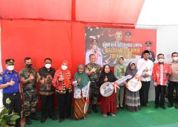 Walikota Eva Resmikan 3 Unit Rumah Program Bedah Rumah Kodim 0410/BL