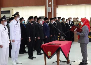 WaliKota Eva Dwiana  Minta Lurah dan Camat  Turun Melayani Masyarakat