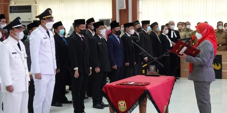 WaliKota Eva Dwiana  Minta Lurah dan Camat  Turun Melayani Masyarakat