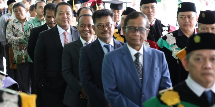 Gubernur Lampung Bersama Menko Polhukam dan Mentan Hadiri Pengukuhan Guru Besar Farmakologi