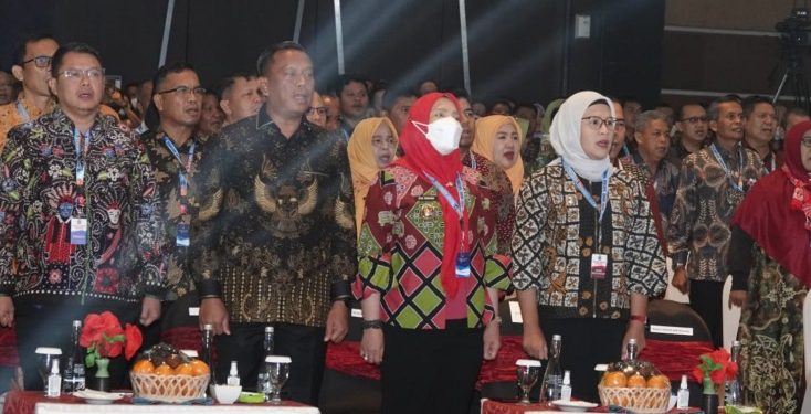 Walikota Bandar Lampung Terima Penghargaan Dukcapil Hebat Dari Kemendagri