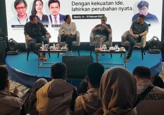 “Bawa Idemu” Anies Baswedan Mulai Kegiatan Perdana, Talkshow dan Kunjungan ke Kampung Susun Akuarium