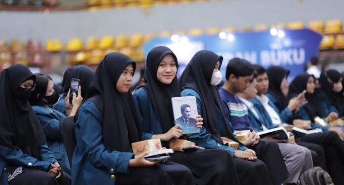 Buku Erick Thohir Motivasi Mahasiswa Unila Mengelola Kegagalan Untuk Meraih Kesuksesan