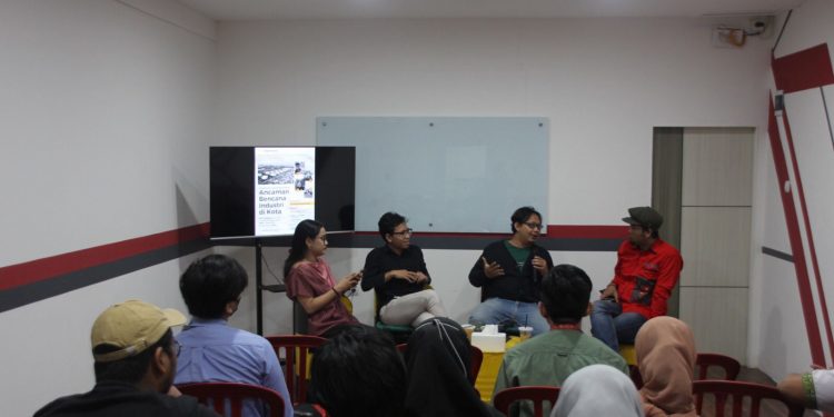 IRES Gelar Diskusi : Depo Pertamina Plumpang Abaikan Mitigasi Bencana di Daerah Padat Penduduk