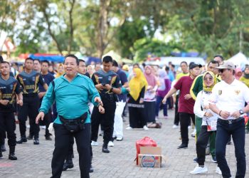 Hari Jadi Provinsi Lampung ke- 59, Gubernur Arinal Bersama Masyarakat Ikuti Senam Kesegaran Jasmani