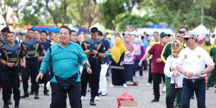 Hari Jadi Provinsi Lampung ke- 59, Gubernur Arinal Bersama Masyarakat Ikuti Senam Kesegaran Jasmani