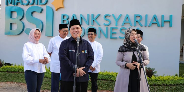 Wagub Chusnunia Dampingi Menteri BUMN RI Erick Thohir Resmikan Masjid BSI Bakauheni