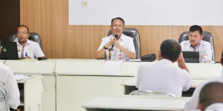 Pj Sekda Lampung Barat Pimpin Rapat Persiapan Penilaian Tahap III PPD 2023