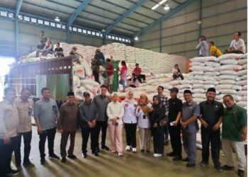 Komisi II DPRD Lampung-Bulog Pastikan Bahan Pangan Beras Aman