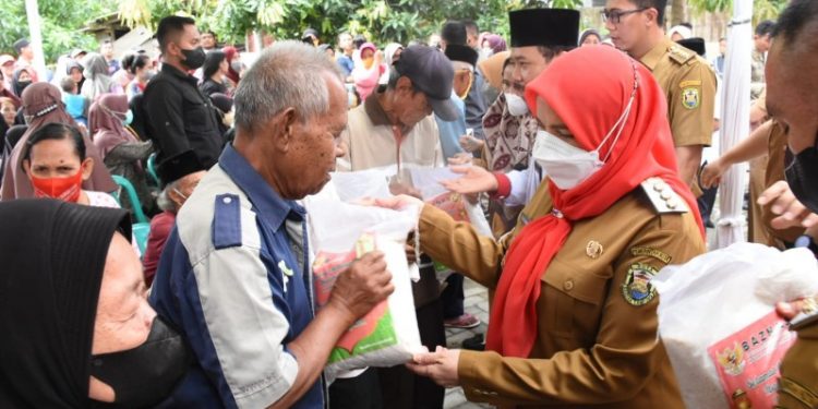 Baznas Bandar Lampung Salurkan 24.000 Beras di 20 Kecamatan