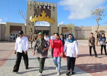 Wagub Chusnunia Tinjau Taman Bermain Krakatau Park di Kawasan Bakauheni