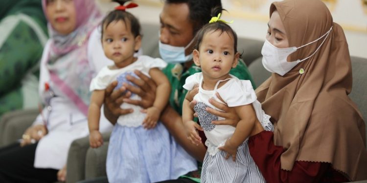 Gubernur Apresiasi Tim Bedah RSUDAM yang Berhasil Lakukan Operasi Kembar Siam