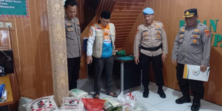 285 Personil Polres Lampung Barat Zakat Fitrah di Baznas