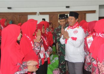 Lepas Jamaah Umroh, Penjabat Bupati Ingatkan Jaga Kesehatan & Kekompakan