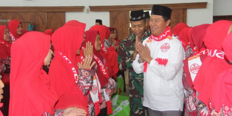 Lepas Jamaah Umroh, Penjabat Bupati Ingatkan Jaga Kesehatan & Kekompakan