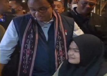 Berdialog Dengan Mahasiswi Politeknik Pontianak, Anies Berkelakar tentang Skripsi yang Bagus