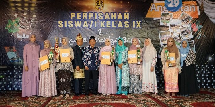 SMP Al Kautsar Gelar Perpisahan Siswa Kelas IX