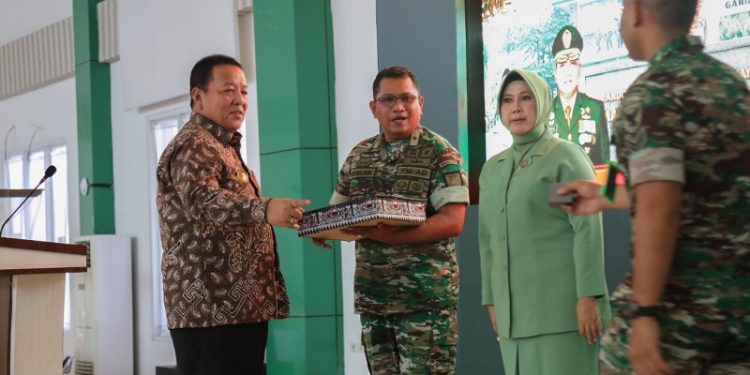 Gubernur Arinal Hadiri Lepas Sambut Komandan Korem 043/Gatam