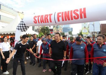 Gubernur Arinal Hadiri Jalan Sehat Unila dalam Rangka Peringatan Hari Kartini dan Hardiknas