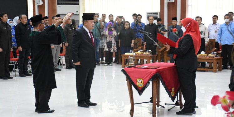 Walikota Eva Dwiana Lantik Iwan Gunawan Sebagai Sekda Kota Bandar Lampung