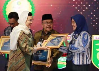 Pemprov Lampung Raih Anugerah Adinata Syariah 2023 Kategori Ekonomi Hijau Dan Berkelanjutan