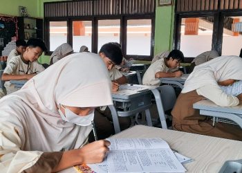 Hari Pertama Masuk Sekolah, 287 Siswa SMP Al Kautsar Ikuti US