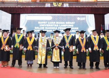 Kukuhkan 7 Guru Besar, Rektor Unila Berharap Akreditasi Institusi Meningkat