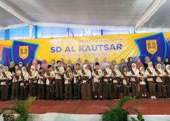Wisuda SD Al Kautsar, Ike Edwin Puji Pendidikan Karakter di Al Kautsar
