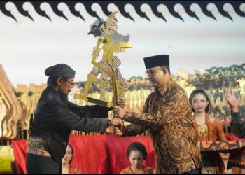 Anies Sang Pecinta Budaya Jawa