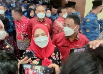 Walikota Eva : Pemkot Akan  Bagikan THR dan Tunjangan Kinerja