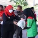 Walikota Eva Dwiana Bagikan Paket Sembako dan Uang Tunai kepada 750 Petugas DLH
