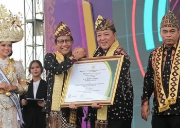 Gubernur Arinal Raih Penghargaan Pembina Terbaik Teknologi Tepat Guna dan Posyantek Tingkat Nasional