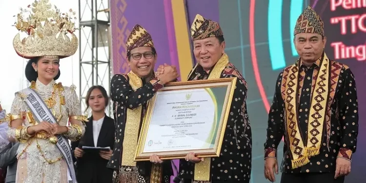 Gubernur Arinal Raih Penghargaan Pembina Terbaik Teknologi Tepat Guna dan Posyantek Tingkat Nasional
