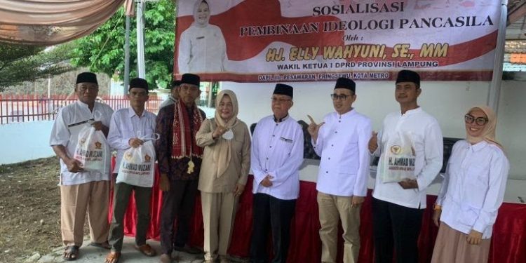 Elly Wahyuni dan DPC Gerindra Metro Buka Puasa Bersama
