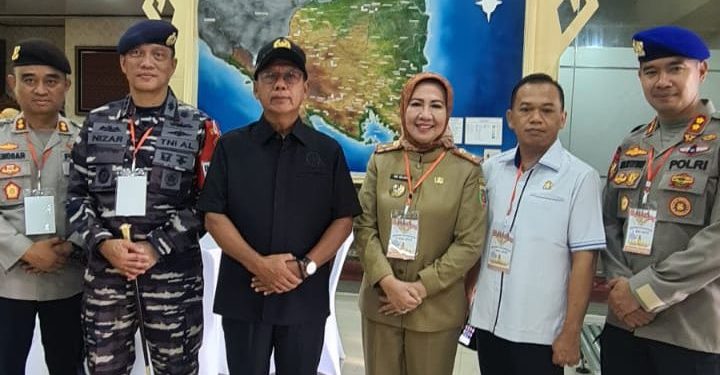 Ketua DPRD Mingrum Gumay Ikut Sambut Kedatangan Presiden Jokowi