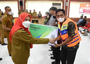 Beri Perlindungan Saat Bekerja Melaut , Pemkot Bandar Lampung Berikan Asuransi kepada Nelayan