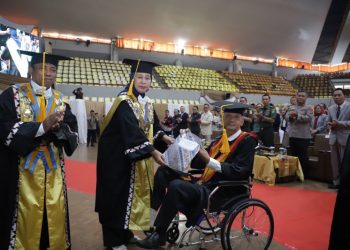 Kukuhkan Dua Guru Besar, Unila Miliki 109 Guru Besar