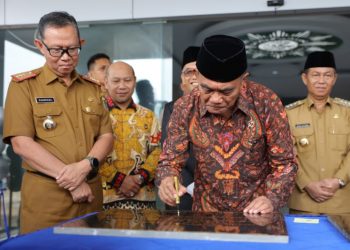 Sekdaprov Fahrizal Dampingi Menko PMK RI Resmikan Gedung Rektorat Universitas Muhammadiyah Kotabumi