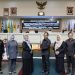 Wagub Chusnunia Serahkan Dokumen Raperda Pertanggungjawaban APBD 2022 kepada Ketua DPRD