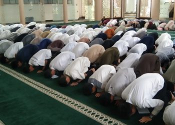 Lulus 100%, 287 Siswa SMP Al Kautsar Lakukan Sujud Syukur