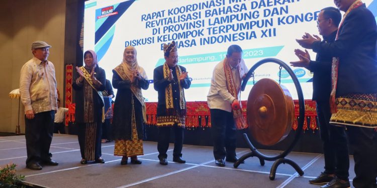 Gubernur Arinal Djunaidi Buka Rapat Koordinasi Mitra Kerja Revitalisasi Bahasa Daerah di Provinsi Lampung