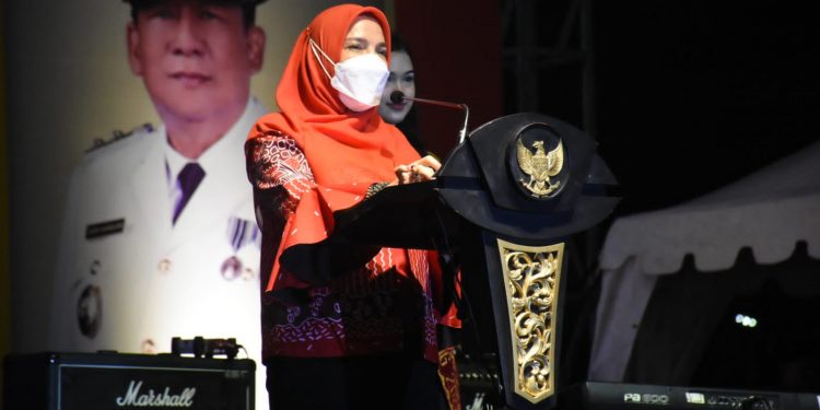 Walikota  Bandar Lampung Eva Dwiana Tutup Begawi dan Bandar Lampung Expo 2023