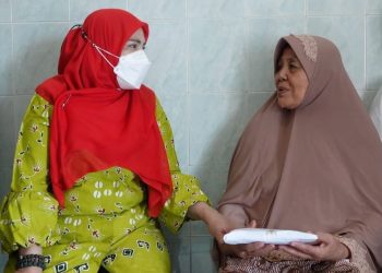 Walikota Eva Dwiana Beri Bantuan Uang Tunai Senilai 20 Juta Rupiah kepada Korban Kebakaran