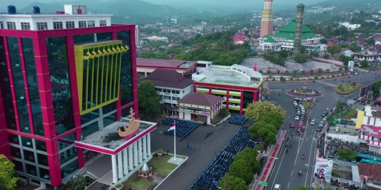 Pemkot Bandar Lampung Berencana Bangun Jembatan Penyebrangan Antara Kantor Walikota ke Masjid Al Furqon