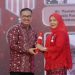 Walikota Eva Dwiana Raih Penghargaan Manggala Karya Kencana dari BKKBN