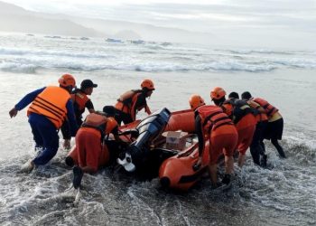 Mahasiswa KKN ITERA Hanyut Diseret Ombak Pesisir Barat Lampung