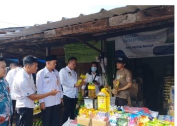 Jelang Idhul Adha , Pemkab Lampura Sidak Ketersedian Bahan Pokok dan Harga di Pasar Pagi Kotabumi