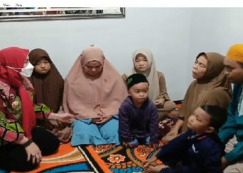 Walikota Bandar Lampung Eva Diwna Beri Beasiswa Gratis  Anak Korban Kecelakaan Lift Az-Zahra