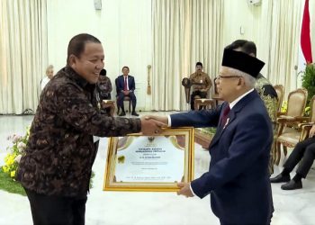 Gubernur Arinal Terima Penghargaan Adhikarya Nararya Pembangunan Pertanian dari Wapres K.H Ma’ruf Amin